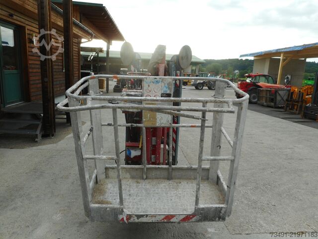 Mobile work platform Hinowa Goldlift 14.70