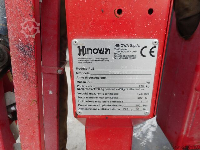 Mobile work platform Hinowa Goldlift 14.70