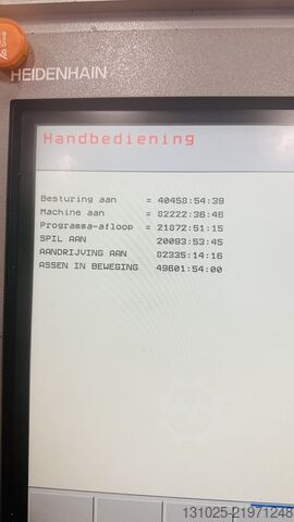 Vertikales Bearbeitungszentrum HERMLE C30U + ZM157 tooling magazine
