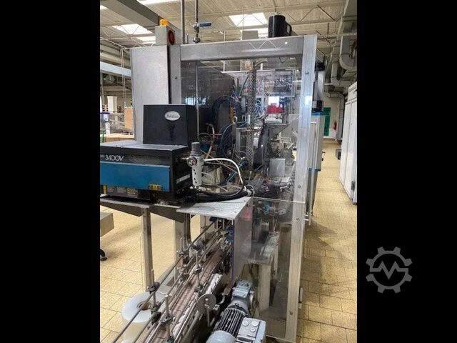Used SIG Comibloc fruit juice filling line 2004 - 5000 cartons/hour ECOLAB CFA406-32