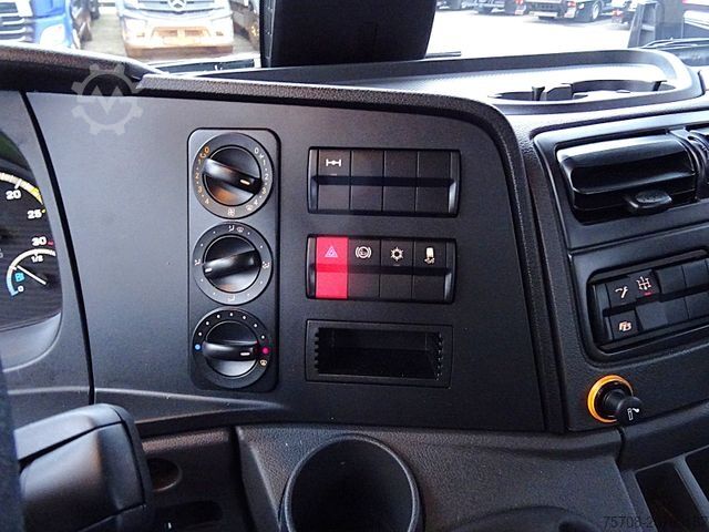 Three-way tipper van MERCEDES-BENZ 818 Atego*Meiller Kipper*2x AHK*Diff.*Neuzustand