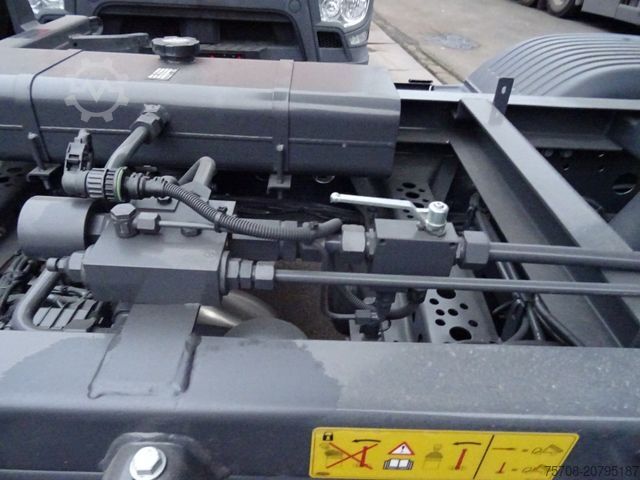 Three-way tipper van MERCEDES-BENZ 818 Atego*Meiller Kipper*2x AHK*Diff.*Neuzustand