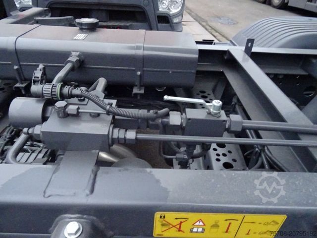 Three-way tipper van MERCEDES-BENZ 818 Atego*Meiller Kipper*2x AHK*Diff.*Neuzustand