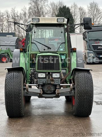Traktor FENDT 250 SA 4x4 Fronthydraulik Rasenbereifung