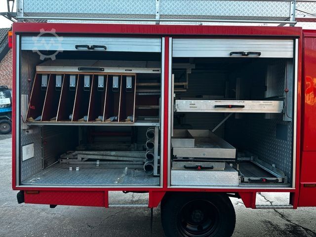 Customized van MERCEDES-BENZ 711 D 4x2 Feuerwehr