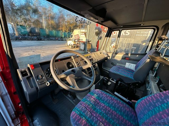 Customized van MERCEDES-BENZ 711 D 4x2 Feuerwehr