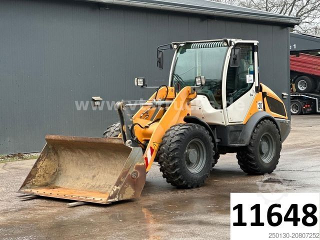Radlader LIEBHERR L506C Schaufel/Palettengabel