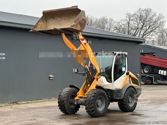 Radlader LIEBHERR L506C Schaufel/Palettengabel