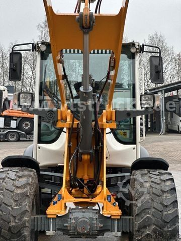 Radlader LIEBHERR L506C Schaufel/Palettengabel