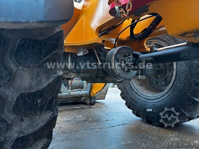 Radlader LIEBHERR L506C Schaufel/Palettengabel