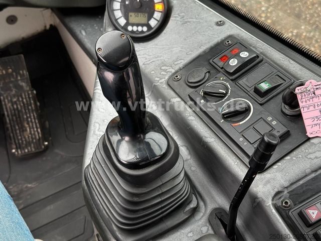 Radlader LIEBHERR L506C Schaufel/Palettengabel