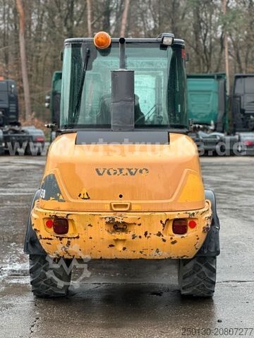 Radlader VOLVO L25B-P Palettengabel&Schaufel