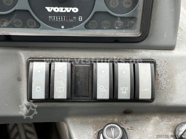 Radlader VOLVO L25B-P Palettengabel&Schaufel