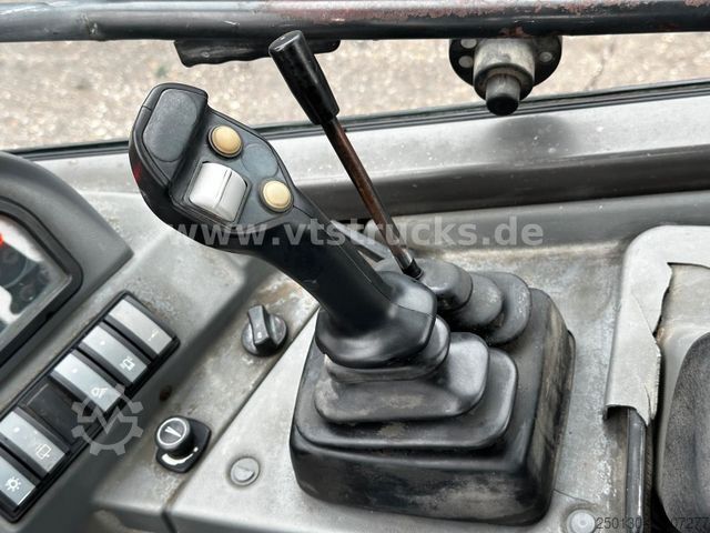 Radlader VOLVO L25B-P Palettengabel&Schaufel