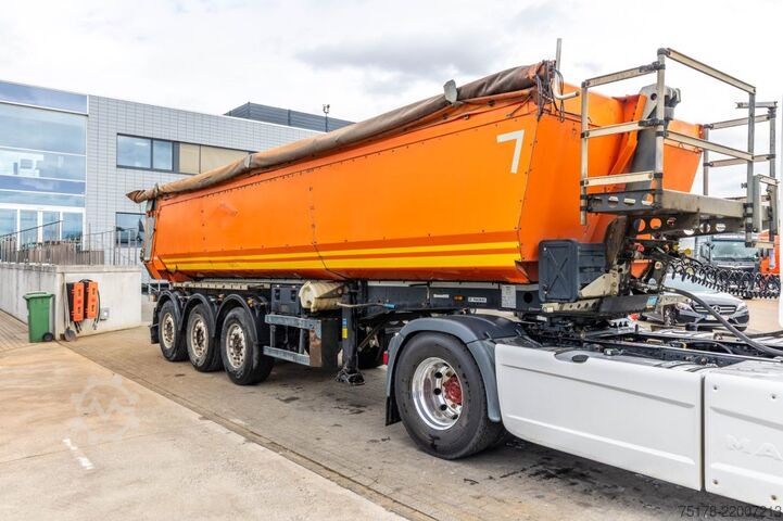 Tipper SCHMITZ GEISOLEERDE KIPPER