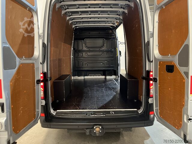 Panel van Volkswagen Crafter 35 2.0 TDI L3H3 140 PK Automaat / Euro ...