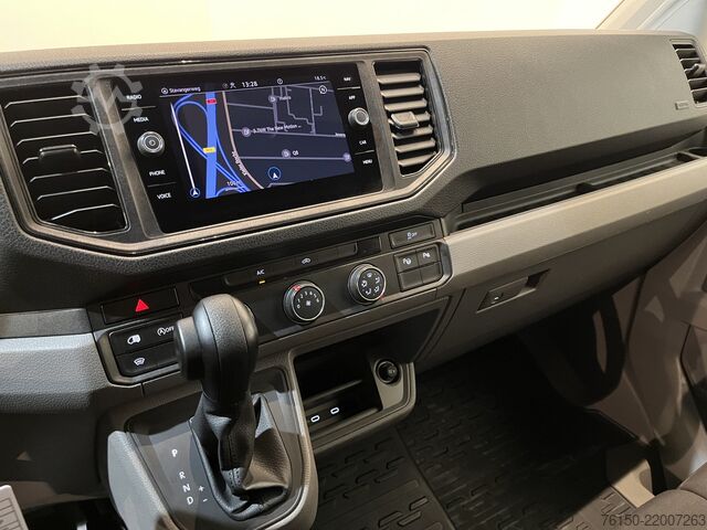 Panel van Volkswagen Crafter 35 2.0 TDI L3H3 140 PK Automaat / Euro ...