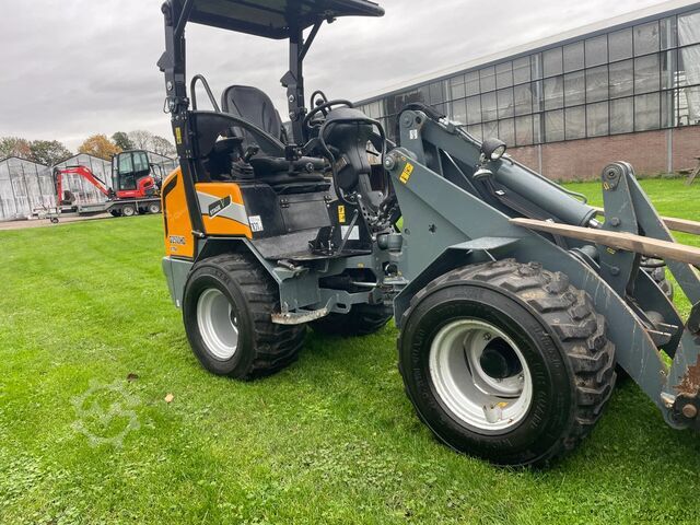 Giant  G2500HD Xtra kniklader shovel Giant G2500HD Xtra kniklader shovel