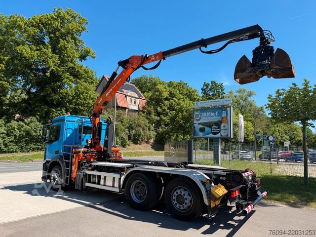 Truck mounted crane MERCEDES-BENZ Antos 2533 Abrollkipper KRAN FUNK lift/lenk
