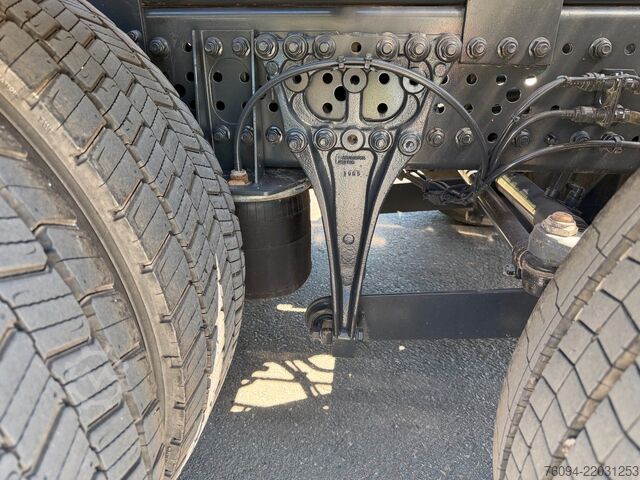 Truck mounted crane MERCEDES-BENZ Antos 2533 Abrollkipper KRAN FUNK lift/lenk