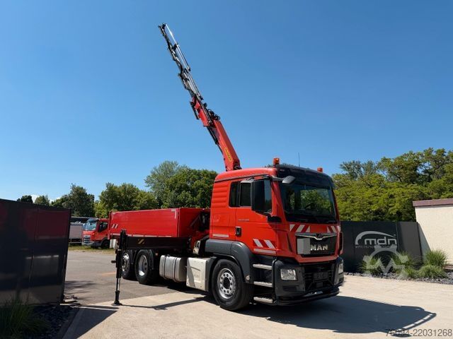 Three-sided tipper truck MAN TGS 26.420 6x2 Kipper KRAN Greifer lift/lenk AHK