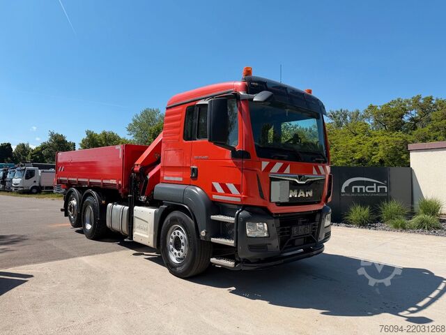 Three-sided tipper truck MAN TGS 26.420 6x2 Kipper KRAN Greifer lift/lenk AHK