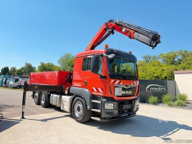 Three-sided tipper truck MAN TGS 26.420 6x2 Kipper KRAN Greifer lift/lenk AHK