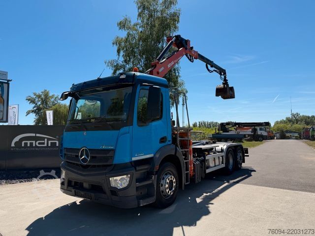 Tipper truck MERCEDES-BENZ Antos 2533 Abrollkipper KRAN FUNK lift/lenk