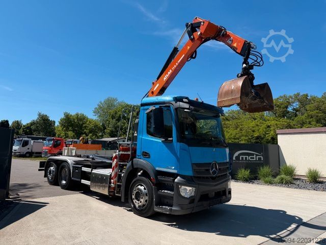 Roll-off tipper truck MERCEDES-BENZ Antos 2533 Abrollkipper KRAN FUNK lift/lenk