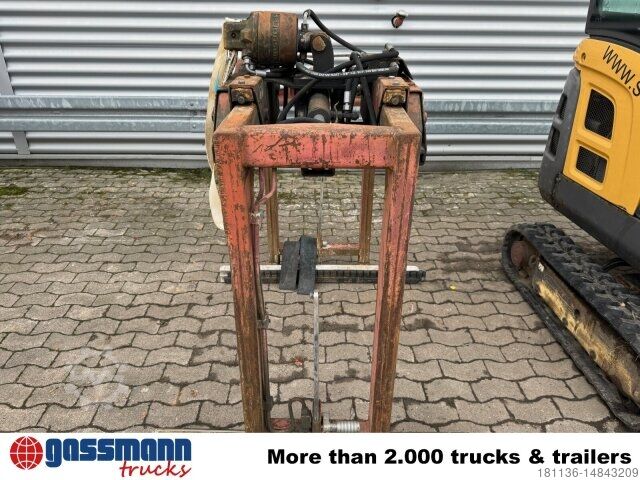 Truck mounted crane Kinshofer KM 312-V-1100 Palettenzange