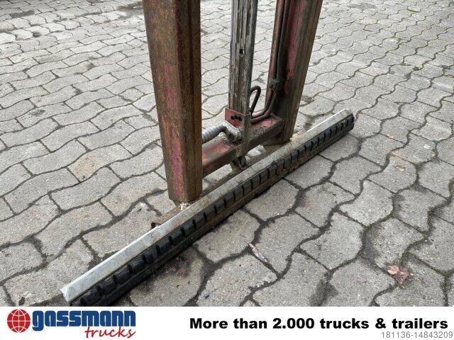 Truck mounted crane Kinshofer KM 312-V-1100 Palettenzange