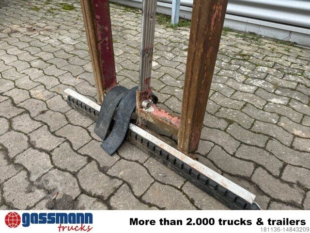 Truck mounted crane Kinshofer KM 312-V-1100 Palettenzange