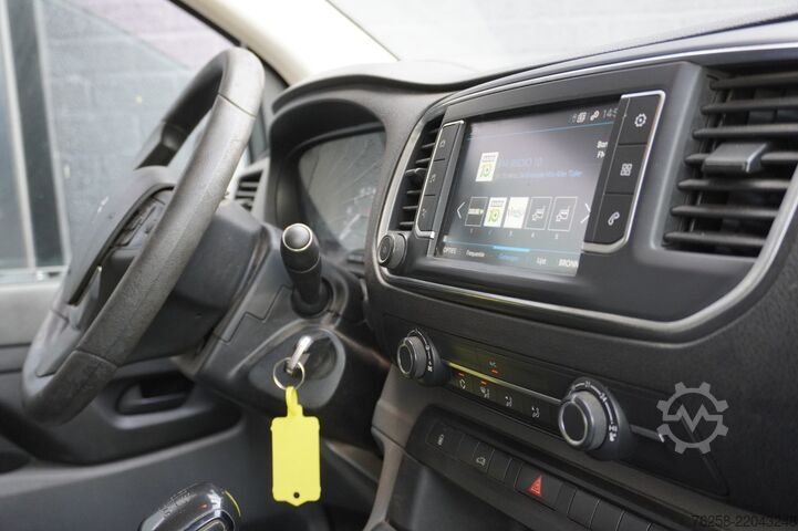Delivery van Peugeot Expert 1.5 BlueHDI L2 EURO 6 - Airco - Cruise -...