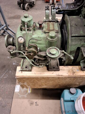 Getriebe REINTJES Deutz Schiffsgtriebe Zylinderkopf