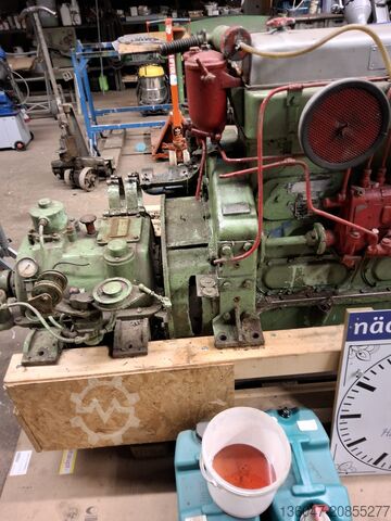 Getriebe REINTJES Deutz Schiffsgtriebe Zylinderkopf