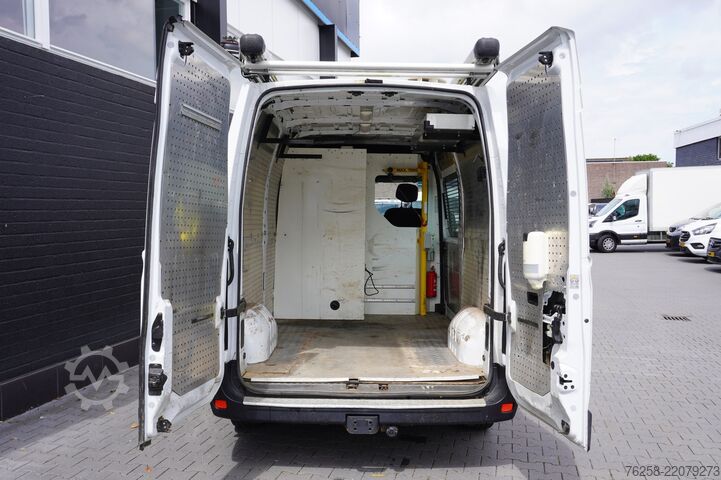 Delivery van Renault Master 2.3 dCi 130PK L2H2 EURO 6 - Airco - Crui...