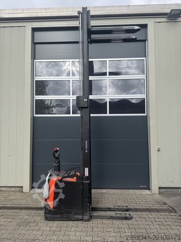Manual stacker Toyota SPE140L mit Initialhub