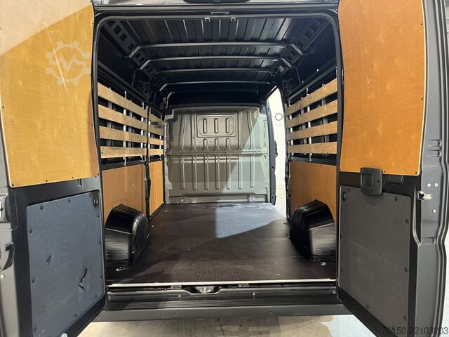 Panel van Peugeot Boxer 2.2 BlueHDi 140 PK L3H2 / Airco / Cruise ...