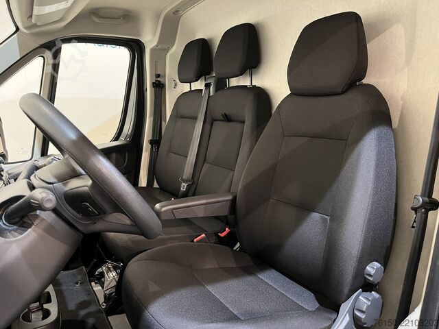 Panel van Peugeot Boxer 2.2 BlueHDi 140 PK L3H2 / Airco / Cruise ...