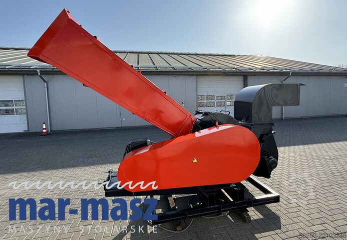 Drum chipper/shredder with 4 knives  