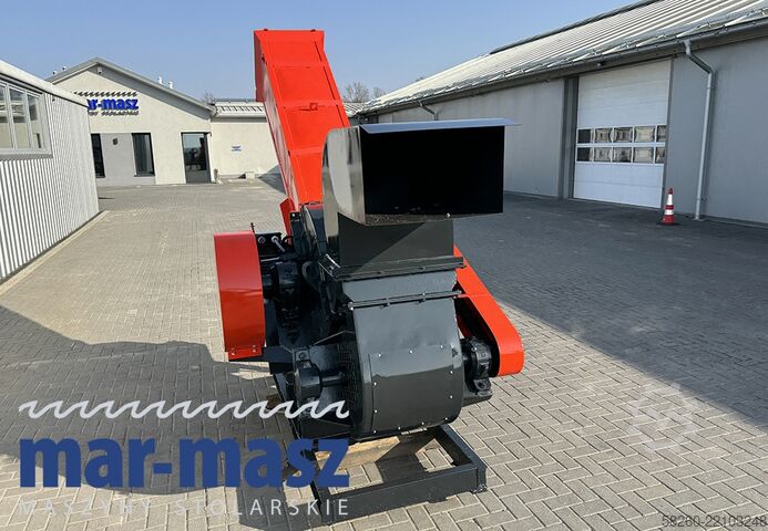 Drum chipper/shredder with 4 knives  