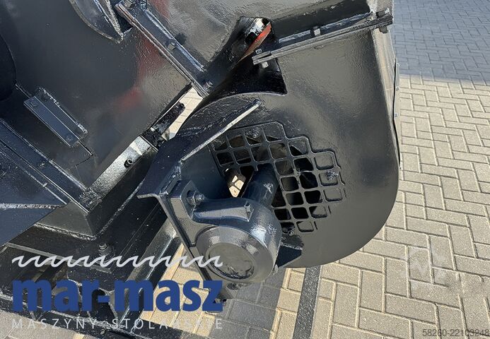 Drum chipper/shredder with 4 knives  