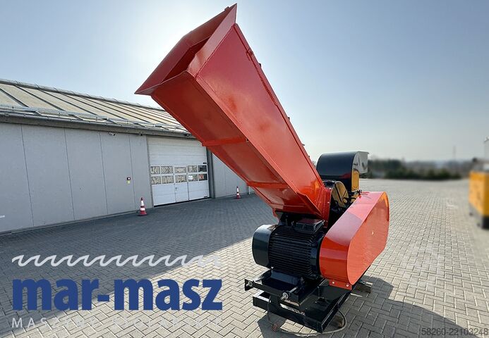 Drum chipper/shredder with 4 knives  