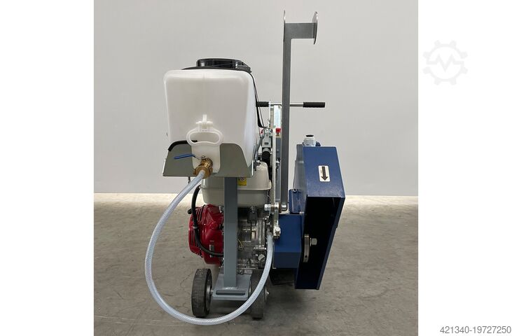 Construction machine LISSMAC COMPACTCUT 300 P