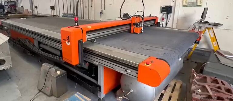 Cutting Machine Blackman & White Genesis 2300
