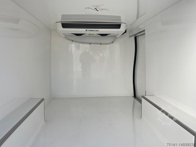 Refrigerated body van Renault Trafic