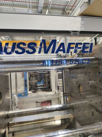 Injection molding machine KraussMaffei 150-520 C2