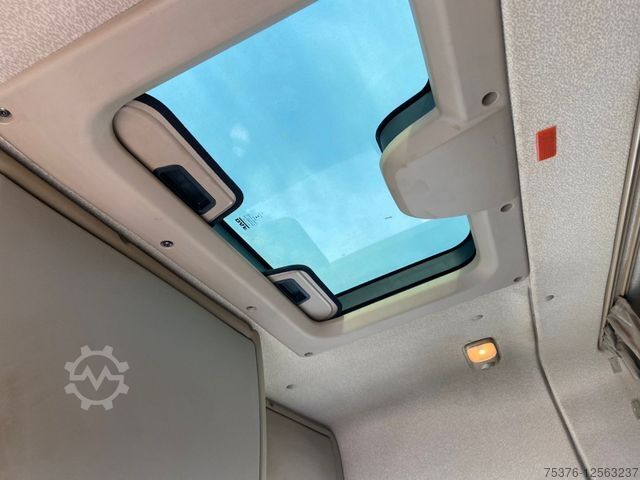 Standard tractor unit DAF XF 440 FT Kipphydraulik Navi Klima