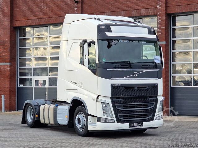 Standard-SZM Volvo FH 13.460 Globettrotter 4x2 - I parkcool - 2x t...