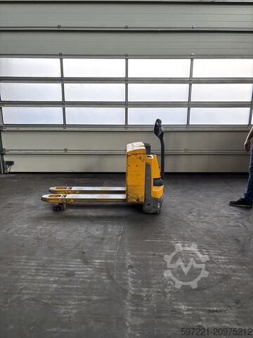 Electric Pallet Trucks Jungheinrich EJE 120